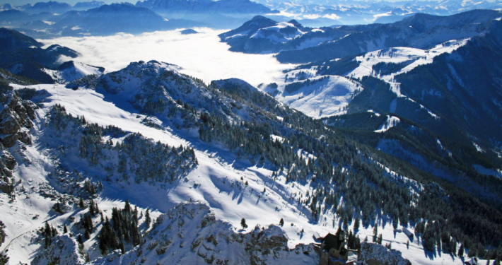 Hochalpine winterliche Gipfellandschaft vom Wendelstein aus gesehen